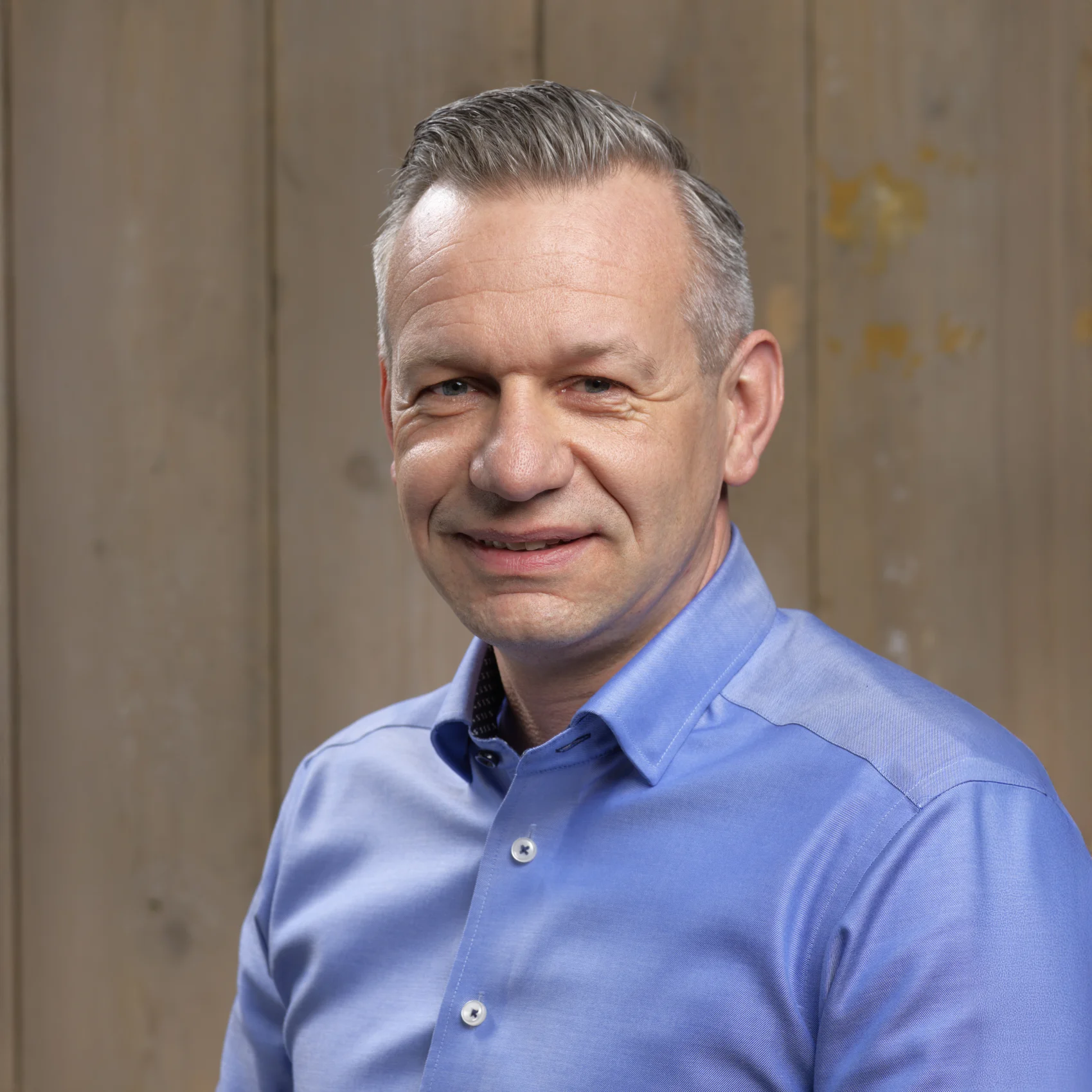 Niels van Paassen portret foto-vierkant