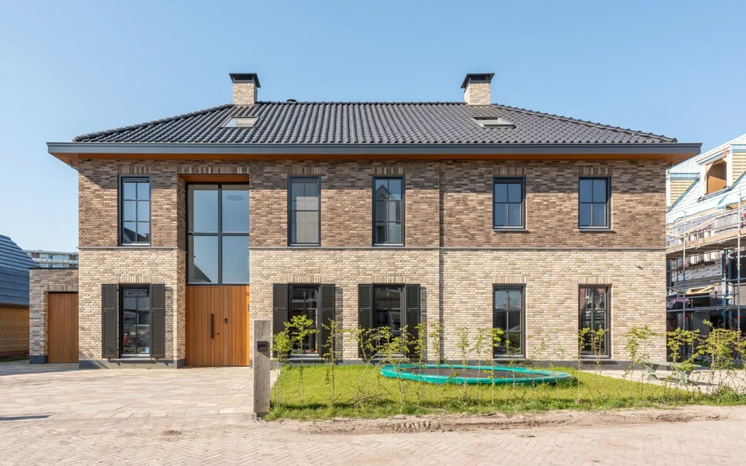 Moderne 2-onder-1 kap woning