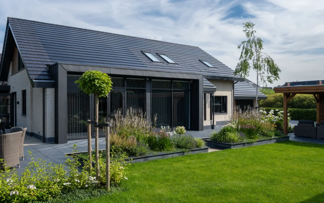 Exclusieve totaalrenovatie met tuinkamer