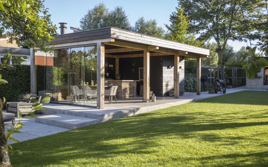 Eikenhouten tuinhuis